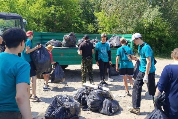 Очистка берега Дона в Лисках и Залужном